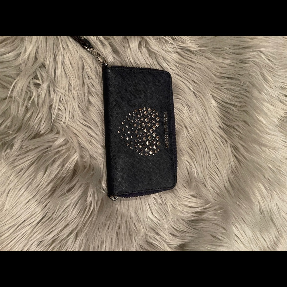 Michael Kors Heart Wallet/ Wristlet